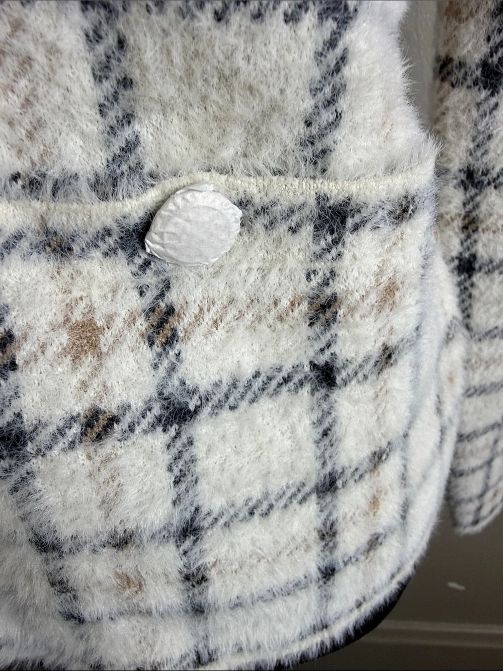 Tahari Cream Plaid Zip-Front Fuzzy Eyelash Sweater Jacket Sz M NWOT